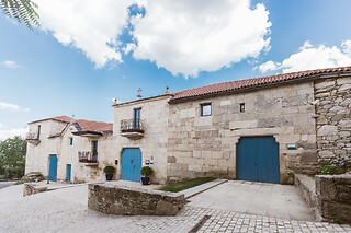 Dos noches en habitación deluxe con desayunos para 2 en Pazo Da Pena en Manzaneda (Ourense)