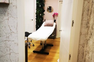 Un masaje facial relajante para 2 en Estética Maikai en Bilbao