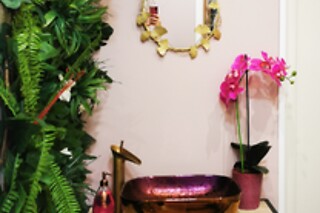 Un masaje facial relajante para 2 en Estética Maikai en Bilbao
