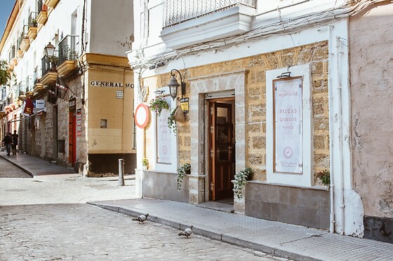 TABERNA LOLA MONTIANO - photo 0
