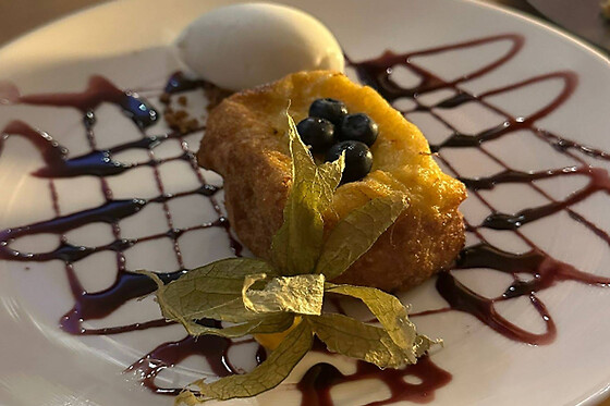 Una comida a una cena gourmet para 2 en Café de Altamira en Santiago de Compostela (A Coruña)
