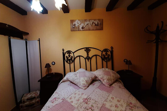 Una noche en apartamento con bañera hidromasaje y desayuno para 2 en Esencias de la Alcarria en Hueva (Guadalajara)