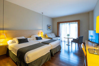 Una noche con desayuno y experiencia bienestar para 2 en Hotel Spa Attica21 Villalba en Villalba (Lugo)