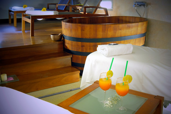Una noche con desayuno y experiencia bienestar para 2 en Hotel Spa Attica21 Villalba en Villalba (Lugo)