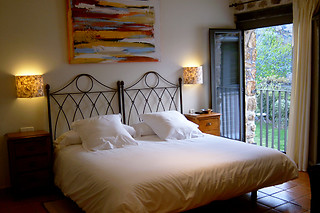 Una noche con desayuno para 2 en Hotel El Turcal**** en Torremenga (Cáceres)