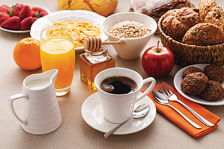 Una noche en habitación triple con desayuno para 2 adultos y 2 niños en Hotel Arcea Villaviciosa*** en Villaviciosa (Asturias)