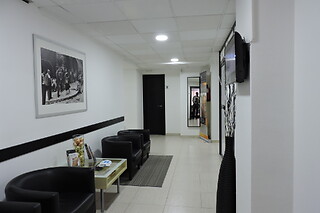 Un tratamiento facial triple para 2 en Bellezzia Clínicas Estéticas en Alicante