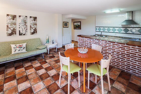 Una noche en apartamento I para 3 en Casa rural El Olmo en El Rasillo de Cameros (La Rioja)