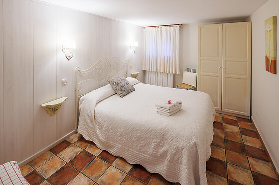 Una noche en apartamento I para 3 en Casa rural El Olmo en El Rasillo de Cameros (La Rioja)