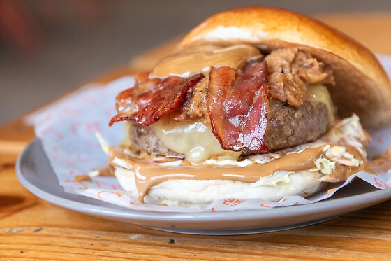 Una comida o una cena para 2 en La Burguesa - Splau en Cornellà de Llobregat (Barcelona)