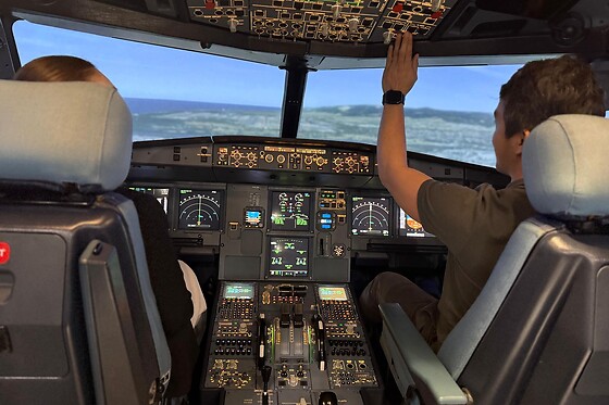 Una experiencia de simulación de vuelo en AIRBUS 320 o BOEING 737 para 1 a 4 personas en BAA Training Spain en Gavà (Barcelona)