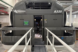 Una experiencia de simulación de vuelo en AIRBUS 320 o BOEING 737 para 1 a 4 personas en BAA Training Spain en Gavà (Barcelona)