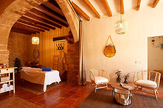 Una noche con desayuno para 2 en Virrey Finca Hotel**** en Mallorca (Islas Baleares)