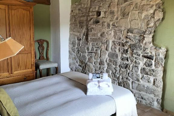 Una noche con desayuno y visita enológica para 2 en Casa Miret en Vallverd (Tarragona)
