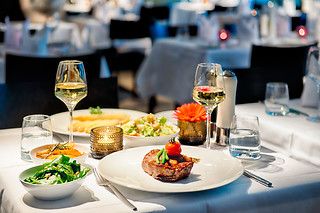 Cena con estrellas