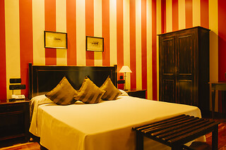 Una noche con experiencia enológica para 2 en Hotel Vinícola Real 200 Monges en Albelda de Iregua (La Rioja)