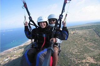 Un vuelo en parapente biplaza para 2 en Parapente Santa Pola en Santa Pola (Alicante)