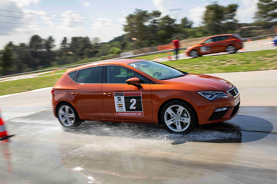 Curso bautizo de conducción segura - Circuito Escuela FAST Parcmotor en Castellolí (Barcelona)