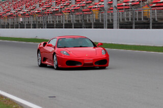 2 vueltas conduciendo un Ferrari F430 (490cv) para 1 en Circuito de Campillos en Campillos (Málaga)
