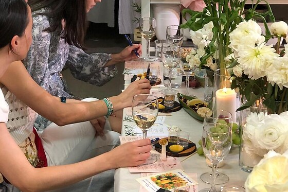 Una cata ambiental con poesía para 2 en Wines & Rituals en Madrid