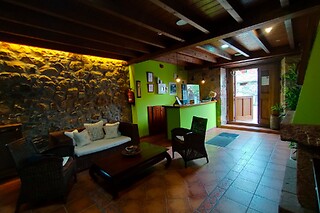 Una noche en habitación deluxe con desayuno para 2 en Hotel Rural El Quintanal** en Arriondas (Asturias)
