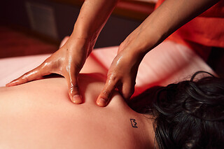 Un tratamiento body scrub para 1 en Chiang Mai Thai Massage and spa en Barcelona