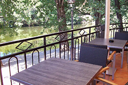 HOTEL EL PUENTE