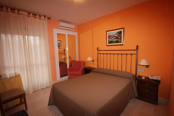 HOTEL EL PUENTE - photo 14