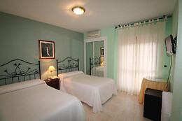 HOTEL EL PUENTE