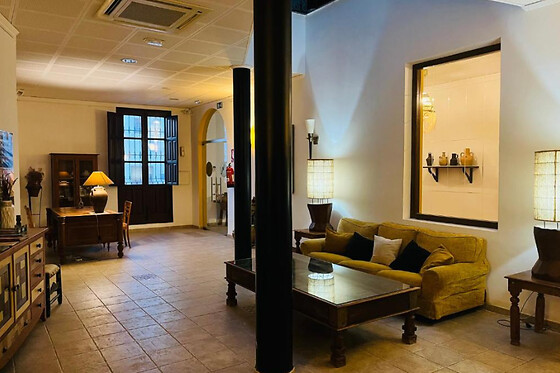 Una noche en habitación deluxe para 2 en Hotel Museo Lucainena** en Lucainena de las Torres (Almería)