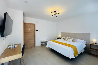 Una noche en habitación deluxe para 2 en Hotel Museo Lucainena** en Lucainena de las Torres (Almería)