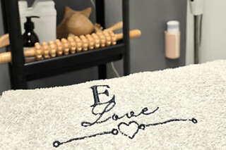 Una sesión de Head Spa VIP para 1 en Eternity Love Estética en Murcia