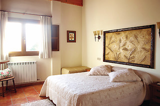 Una noche en habitación con desayuno para 2 en Casa Rural Entrebosques en El Rasillo de Cameros (La Rioja)
