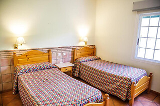 Dos noches para 3 en Hotel Can Solé** en Cambrils (Tarragona)