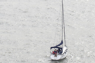 Una experiencia de navegación para grupo en Sailing and wine en Getxo (Vizcaya)