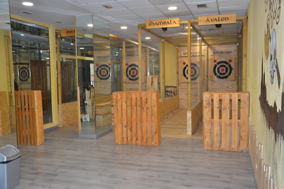 Lanzamiento de hachas en Golden Axe en Salamanca