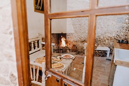 LA CASITA DE ALBINO & LARCADE