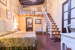 Una noche en suite junior con experiencia bienestar y desayuno para 2 en La Casona de Calderón**** en Osuna (Sevilla)