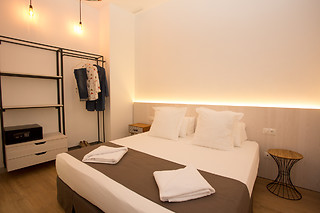 Dos noches en apartamento con desayunos para 2 en S30 Reina Victoria en Alicante