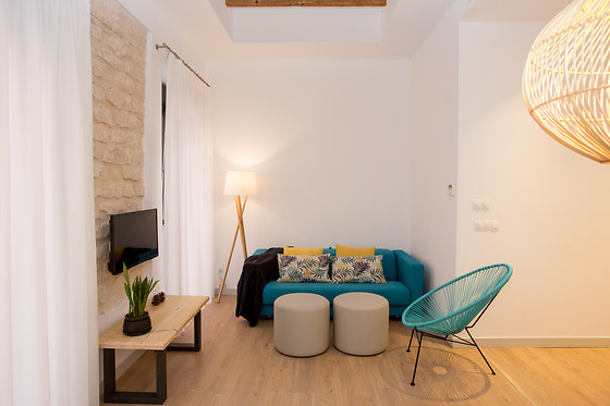 Dos noches en apartamento con desayunos para 2 en S30 Reina Victoria en Alicante