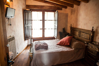 Una noche en suite con cena y experiencia bienestar para 2 en Hotel Rural Orgullo Rural**** en Bermellar (Salamanca)