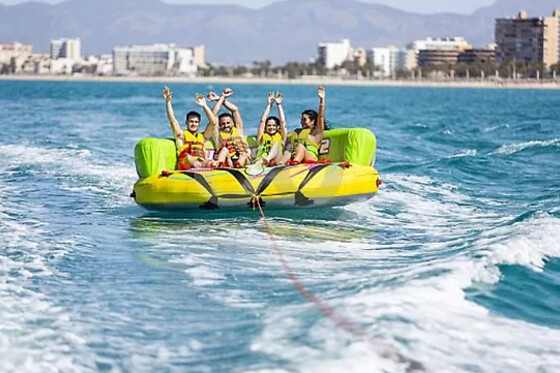 Una experiencia acuática Sofá para 5 en Deportes Náuticos Carlos Serrano en Benidorm (Alicante)