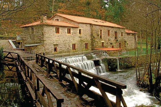 Una noche con desayuno para 2 en Casa Rural O Muiño de Pena en O Pino (La Coruña)